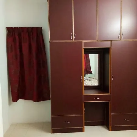 Homestay Mama Razzin Kuala Kangsar Exterior photo