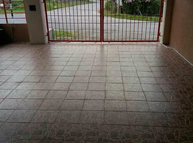 Homestay Mama Razzin